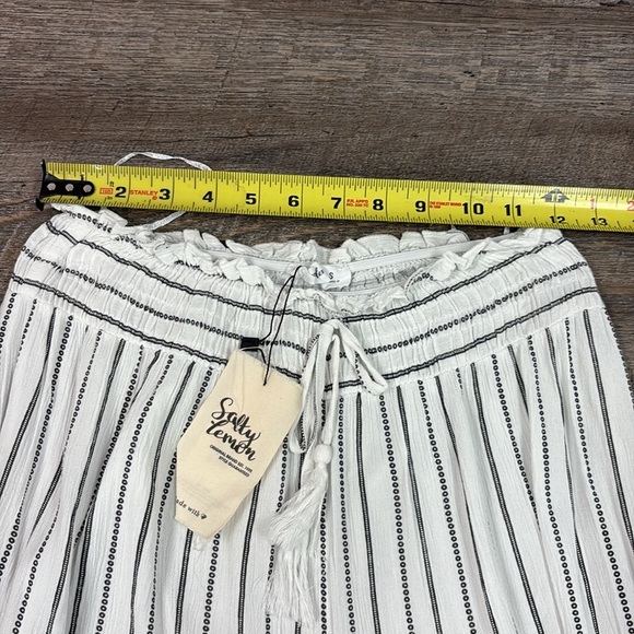 Striped Wide Leg Pants - Picture 8 of 8